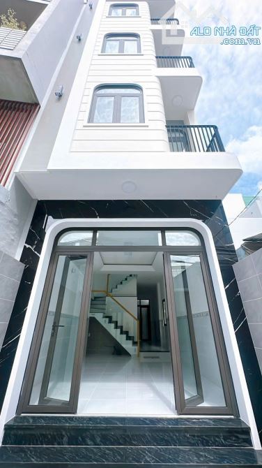 BÁN NHÀ 5 TẦNG KIÊN CỐ MỚI 100% MẶT TIỀN ĐƯỜNG SỐ 11 Q.4 , GIÁ 10,8 TỶ - 1