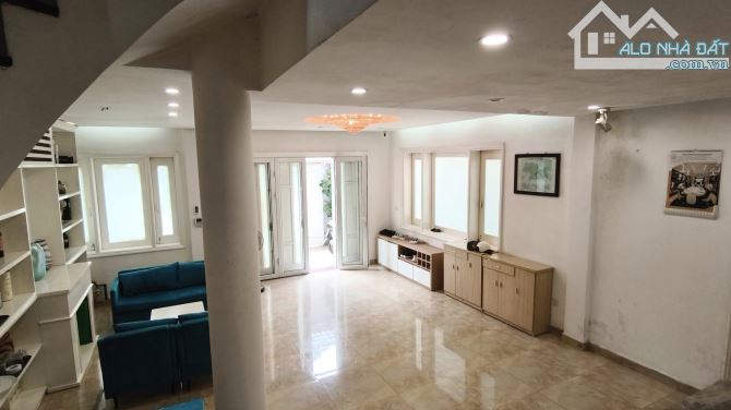 MẶT PHỐ NGUYỄN VĂN LINH 30 TỶ DT 134M MT 8M 4T Ô TÔ TRÁNH KINH DOANH - 1