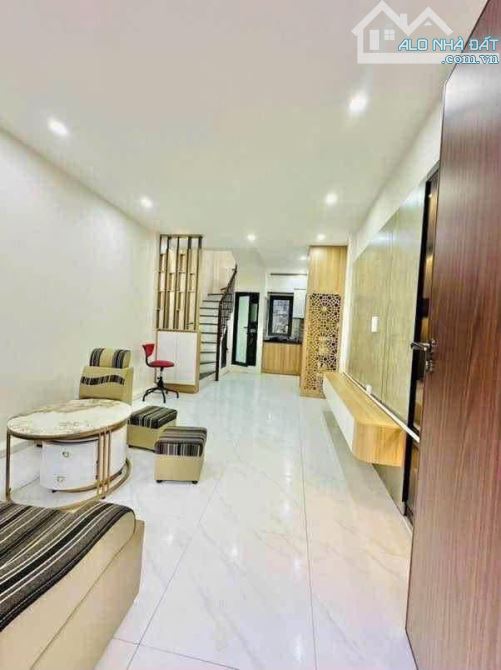 NHÀ ĐẸP LÔ GÓC CỔ NHUẾ - 6 TẦNG 35M - NGÕ THÔNG Ô TÔ ĐỖ - 1