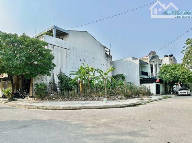Bán đất lô góc 2 mặt tiền 149,5m2 KQH Đông Nam Thuỷ An, view kênh thoáng, gần Aeon Mall - 1