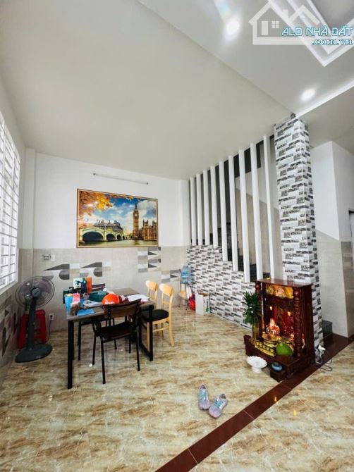 BÁN VILLA MẶT TIỀN NỘI BỘ -NGAY AEON TÊN LỬA NGANG 7X 15M - 4 TẦNG- CHỈ NHỈNH 12 TỶ - 1