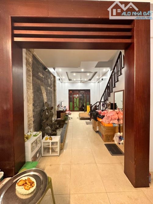 GỐC ĐỀ-HOÀNG MAI-NGÕ THÔNG 3 GÁC TRÁNH-5 TẦNG NHÀ ĐẸP - 1