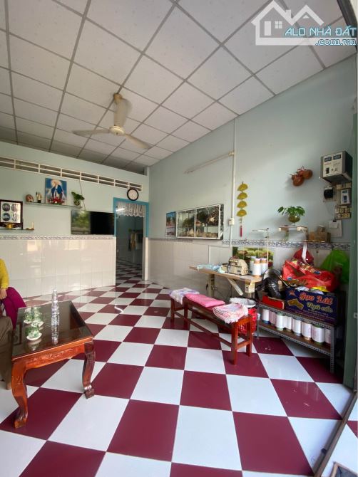 Ngộp bán gấp nhà c4 Giồng Cát - Củ Chi, 110m2, Sổ hồng riêng , giá 795 triệu - 1
