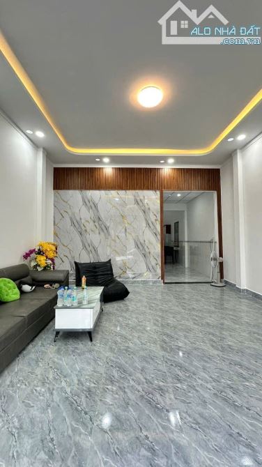 Bể nợ bán gấp nhà c4 đường Tân Hiệp 18 - Hóc Môn, Sổ hồng riêng, 125m2, giá chỉ 980 triệu - 1