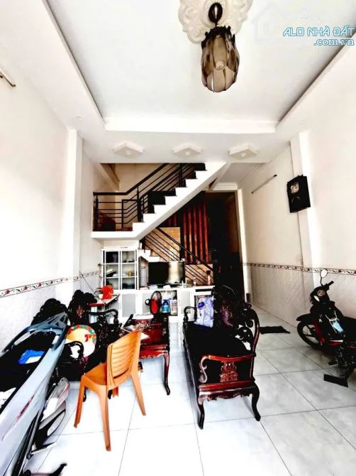 BÁN NHÀ MIẾU GÒ XOÀI,81M2, 3 TẦNG ĐÚC, HẺM XE TẢI 10M,Quận Bình Tân, CHỈ 6.7 TỶ! - 1