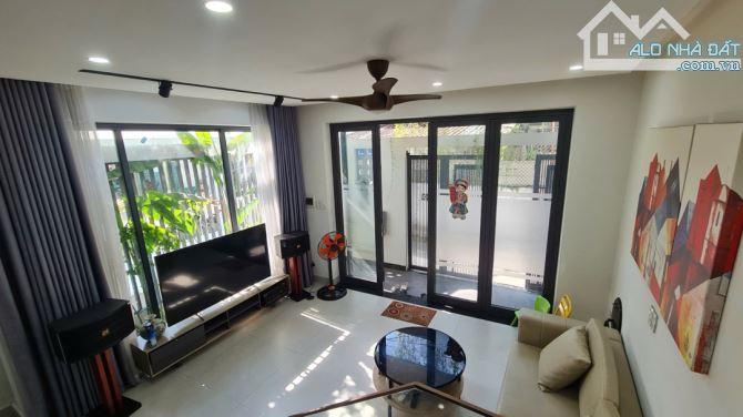 SIÊU PHẨM LÔ GÓC - KIỆT TRẦN CAO VÂN - VỊ TRÍ TRUNG TÂM - NHÀ 3 TẦNG MỚI - FULL NỘI THẤT - 1