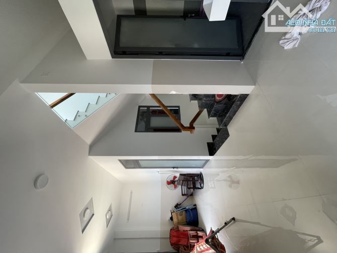 💥NHÀ ÔM GÓC MẶT TIỀN KHU CHỢ DINH - 52M2 - NGANG 5,4M - 3 TẦNG - ĐƯỜNG 14M ❗ 3,x TỶ - 1