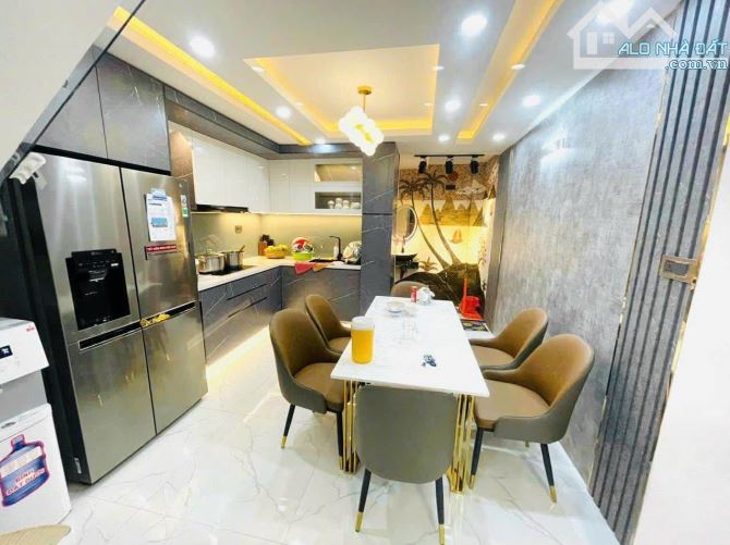 XE HƠI VÀO NHÀ! Bán Nhà Đẹp 4 Tầng Nguyễn Đình Chiểu, 61m2, 11 Tỷ - 1