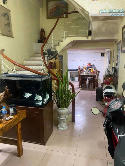 PHỐ QUÁN THÁNH – PHAN ĐÌNH PHÙNG 32M2 Giá chỉ 7 TỶ - Mặt tiền rộng 4.5m - Nhà 4 tầng - 1