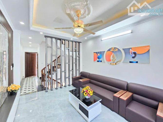 Siêu phẩm nhà đẹp Đông Mỹ 40m 4 t ô tô đỗ trước nhà tiện ích bạt ngàn giá 6.85 tỷ - 1