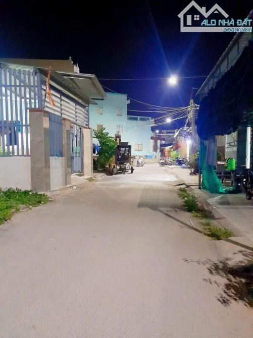 Gia đình kẹt tiền cho con đi du học cần bán gấp đất ngay trung tâm PHƯỚC TỈNH - LONG HẢI - 1