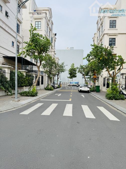 Cần bán cặp mt KDC cityland Parkhill P10 GV, 10x20m hầm 4 tầng thang máy đct 84tr/th,38 ty - 1