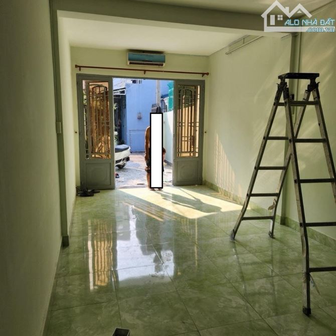 Nhà 2 tầng, sổ vuông vắn, Dt: 63 m2 công nhận đủ, chỉ 4,9 tỷ  TL - 1