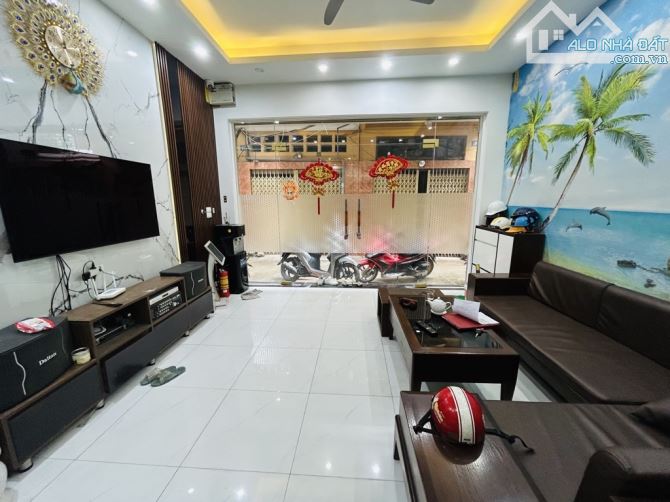 BÁN NHÀ RIÊNG PHỐ YÊN LẠC QUẬN HAI BÀ TRƯNG - Ô TÔ ĐỖ CỬA - CHÀO GIÁ 15.6 TỶ CÓ TL. - 1