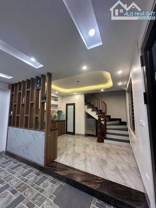 NHÀ DÂN XÂY TÂN LẬP LÔ GÓC, Ô TÔ ĐỖ CỬA GIÁ CẦN BÁN. - 1