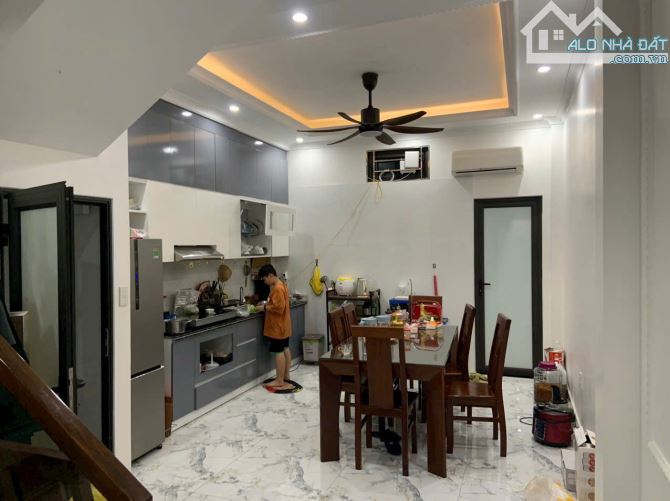 Bán nhà 3 tầng mới xây còn nguyên mùi sơn tại Đồng Hoà, Kiến An - 1