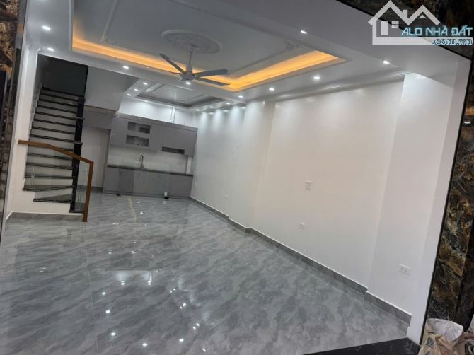 Bán căn nhà 4.5 tầng khu xóm trung, Văn Cao - 1