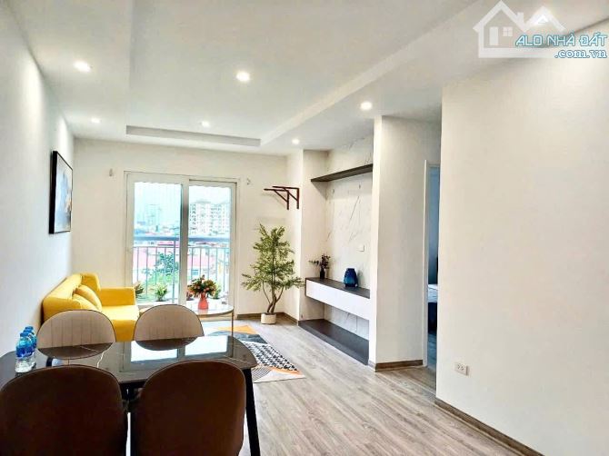 Loanh quanh 5 Tỷ Chung Cư 2 Ngủ Ba Đình💥Hơn 70m2💥Nhà Đẹp Ở Luôn💥Sổ Đỏ Lâu Dài💥💥💥💥💥 - 1