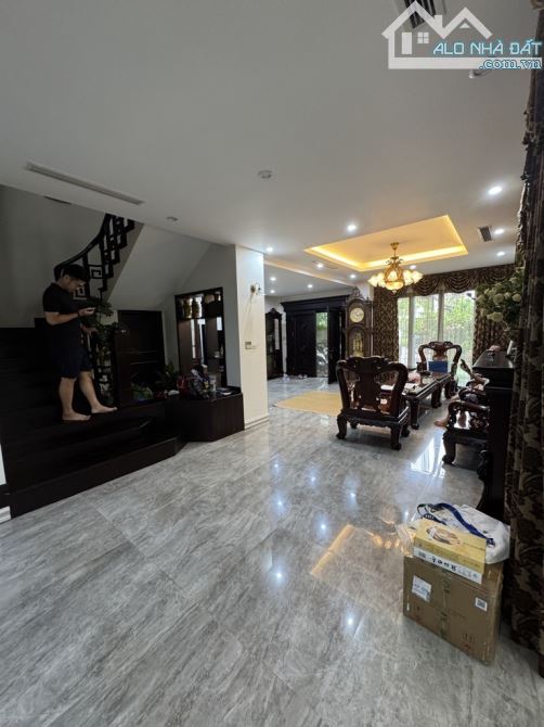 Bán biệt thự song lập Gamuda Gardens 230m² – Nội thất cao cấp – Giá 66 tỷ - 1