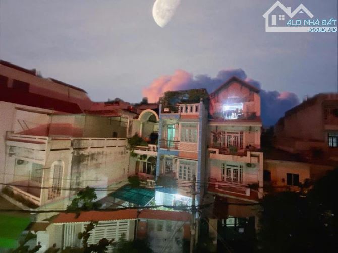 MẶT TIỀN KHU SÂN BAY - GIẢI PHÓNG - TÂN BÌNH - 83M² - NGANG KHỦNG 8M - 3 TẦNG - KINH DOANH - 2