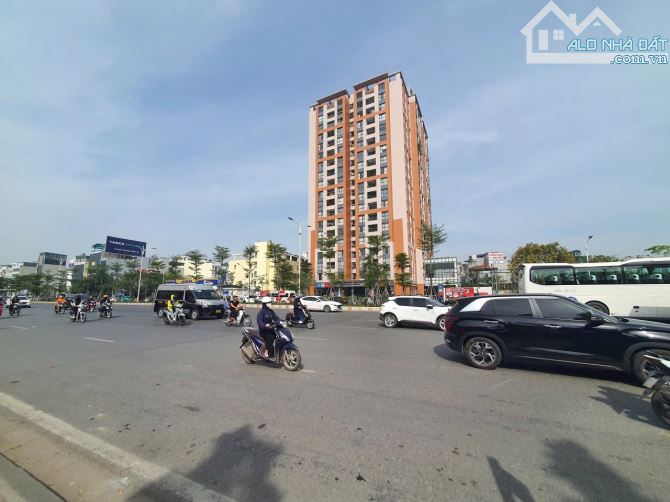 Bán gấp căn 6 tầng thang máy, gara Thạch Bàn - 2