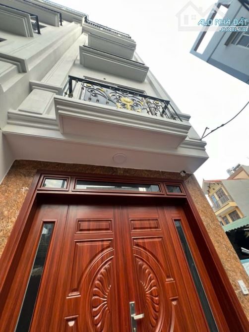 NHÀ ĐẸP YÊN NỘI SÁP NHẬP THƯỢNG CÁT MỚI- Ô TÔ ĐỖ CỔNG - 10 M RA Ô TÔ TRÁNH 30M 5 TẦNG -MT - 2