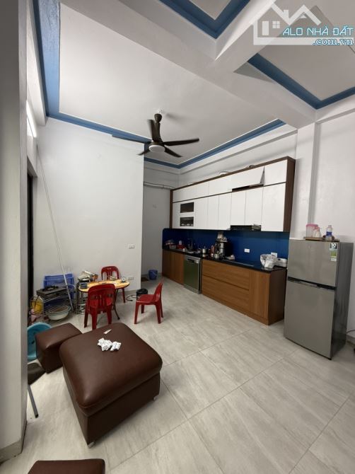 NHÀ DÂN XÂY  3T VÂN NỘI ĐÔNG ANH Ô TÔ ĐỖ CỬA DT52M2 GIÁ 4.8 TỶ - 2