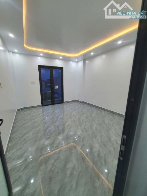 5 TỶ HƠN, THANG MÁY Ô TÔ VÀO GẦN NHÀ TẢ THANH OAI THANH TRÌ 34M  Nhà 5 tầng có thang máy, - 2