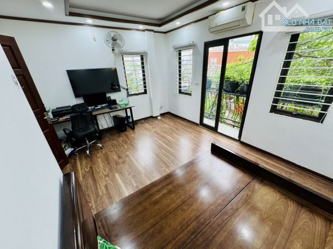 Bán nhà Tứ Hiệp 48m2 4 tầng MỚI 99% Ô tô gần 6.x tỷ - 2