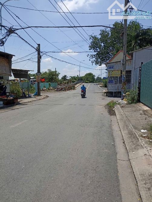 bán lô đất mặt tiền 100m2- giá 1 tỷ 850 triệu - đặng thúc vịnh- hóc môn-gọi cho em xem đất - 2