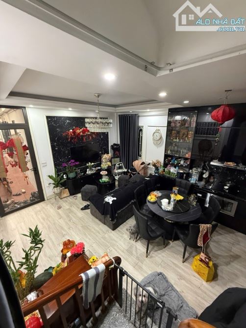 Bán nhà Bồ Đề full nội thất 33m 5 tầng hơn 5 tỷ - 2