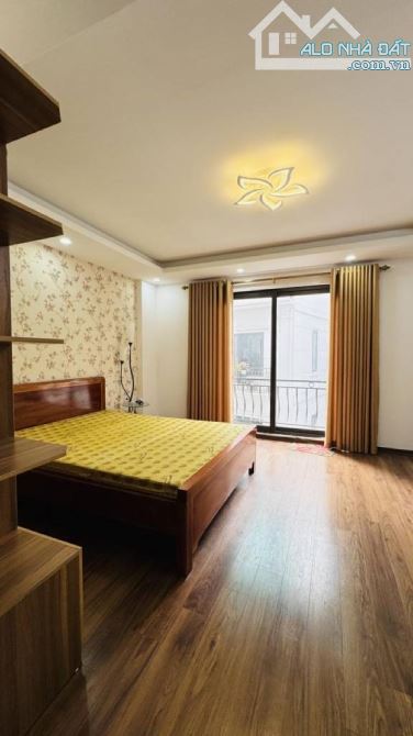 Nhà đẹp, 7 tầng lô góc, oto đỗ cửa, kinh doanh, ngõ thông, 45m2 x 7 tầng thang mtiền 5,5m - 2