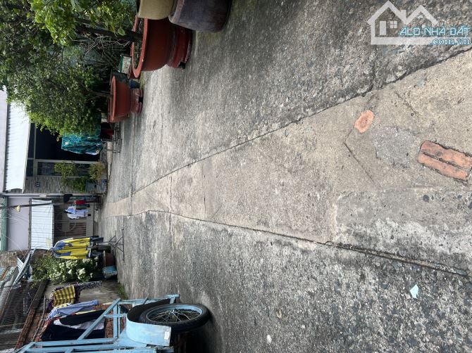 Gần Chùa Hoàng Pháp Ngã 3 Hồng Châu giá rẻ 2,9Tỷ Nhà Lầu hẻm xe hơi. - 2