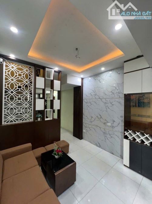 CHỈ NHỈNH 4 TỶ - CÓ NHÀ 3 TẦNG OTO ĐỖ 10M - SÁT GLEMXICO LÊ TRỌNG TẤN HÀ ĐÔNG SIÊU HIẾM!!! - 2