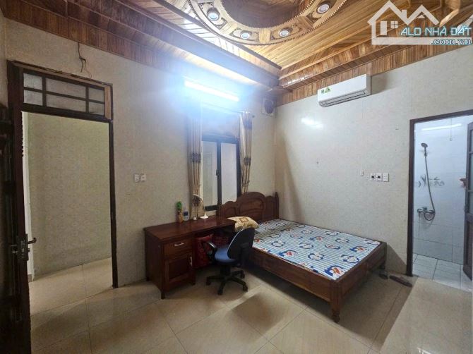💥 Chỉ 6,74 tỹ sở hửu nhà 3 tầng mới đẹp mặt tiền Đoàn Hửu Trưng. 108m2. - 2
