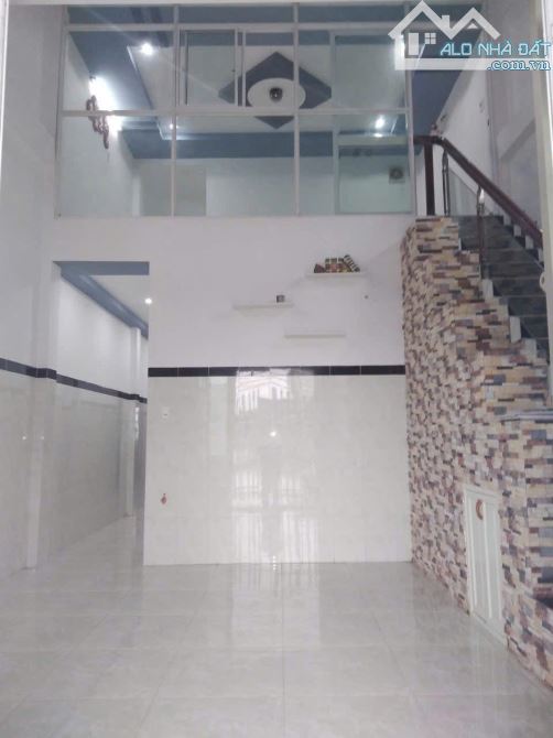 ‼️Chốt gấp nhà đẹp Hóc Môn,Sổ Hồng Riêng, hẻm 5m,giá 790tr dtich 63m2 - 2
