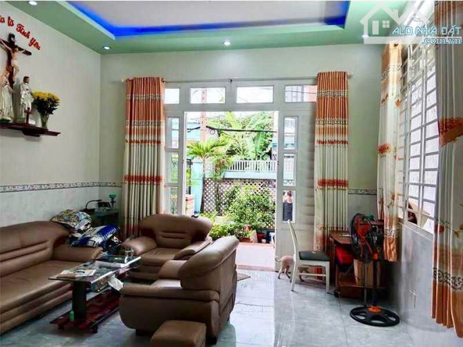 Bán nhà Gò Vấp, HẺM NHỰA XE HƠI GẦN MT, 120M2, 6 X 20, 8.2 T.Ỷ - 2