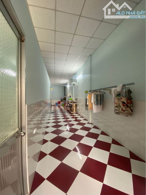 Ngộp bán gấp nhà c4 Giồng Cát - Củ Chi, 110m2, Sổ hồng riêng , giá 795 triệu - 2