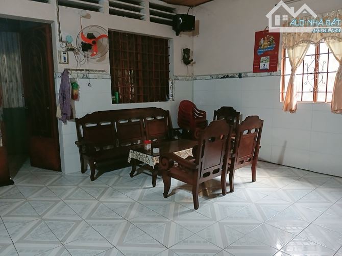 HÀNG ĐẦU TƯ, MẶT TIỀN KINH DOANH NHÀ PHỐ DĨ AN 300M2 10X30M. CHỈ 11 TỶ THƯƠNG LƯỢNG - 2