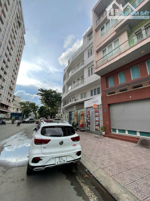 Bán nhà mặt tiền số 2C Nguyễn Ngọc Phương, DT: 5.8*14M. KC: 5 Tầng. Chỉ: 22,8 tỷ - 2
