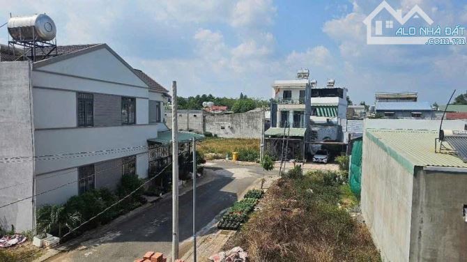 Cần bán gấp nhà 1 trệt 1 lầu tại Lộc An Long Thành 2tỷ5 - 2