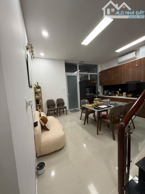 Bán nhà mặt tiền Phạm Huy Thông, P.6, Gò Vấp: 5 x 16, giá 23 tỷ. - 2