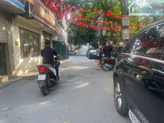 Bán Nhà Khuất Duy Tiến Mặt Tiền 7,5m – Ô tô - Tránh Gần Mặt Phố 27 Tỷ 6 - 2