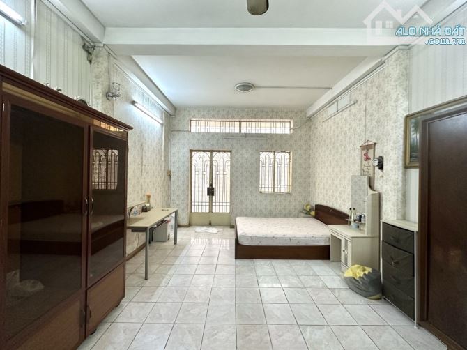 BÁN CHIA TÀI SẢN nhà 3Tầng (11 x 16) hẻm OTO, đường Hoa Đào, Phú Nhuận chỉ 120tr/m2 - 2