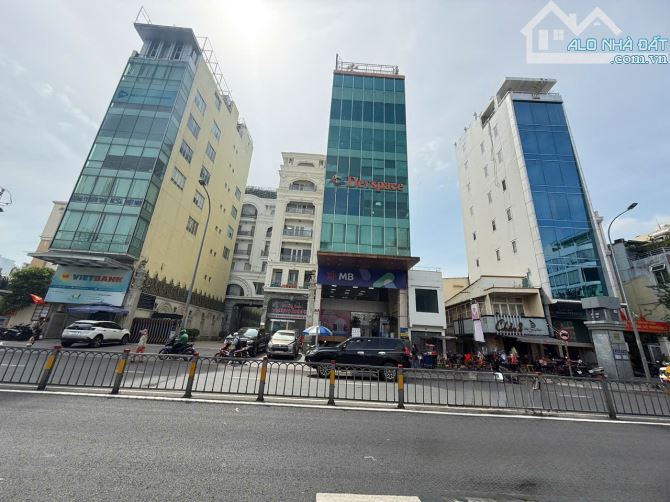 Toà Nhà MT Đinh Tiên Hoàng Q1 - 8x30m - Hầm 8 Tầng - Ngân hàng thuê 370 triệu - Giá 100Tỷ - 2