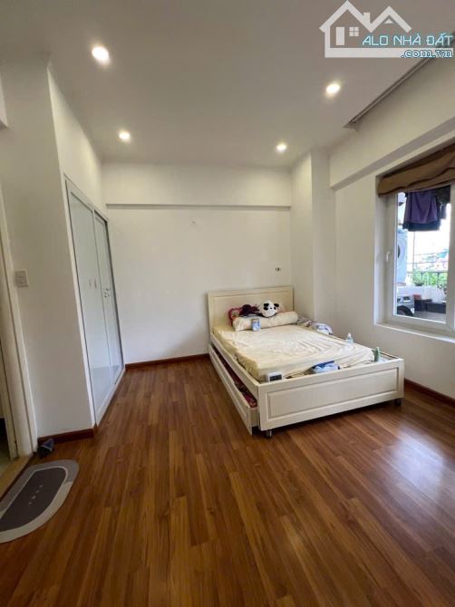 Nhà phân lô Tăng Thiết Giáp – Đại lộ Tây Thăng Long - 35m2 x 5 tầng - ô tô đỗ 10m - 9,5 tỷ - 2