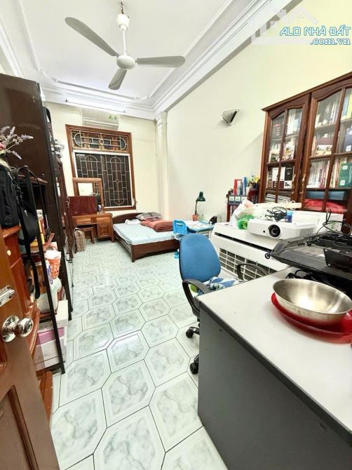 SIÊU ĐẸP GIẢNG VÕ BA ĐÌNH 13TỶ 55M 4T ÔTÔ KHU PHÂN LÔ KHU TOÀN CÁN BỘ YÊN TĨNH Ở SƯỚNG - 2