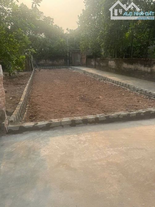 Bán 90,6m đất _ 3 mặt tiền ,tại Tiền Phong ,Nguyễn Huệ Khoái Châu, - 2