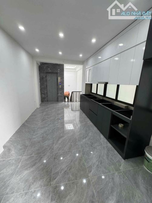 Bán nhà siêu đẹp Láng Trung Lô Góc 10m ra ô tô ngõ thông 5T 42m2 thang máy mới tinh ở luôn - 3