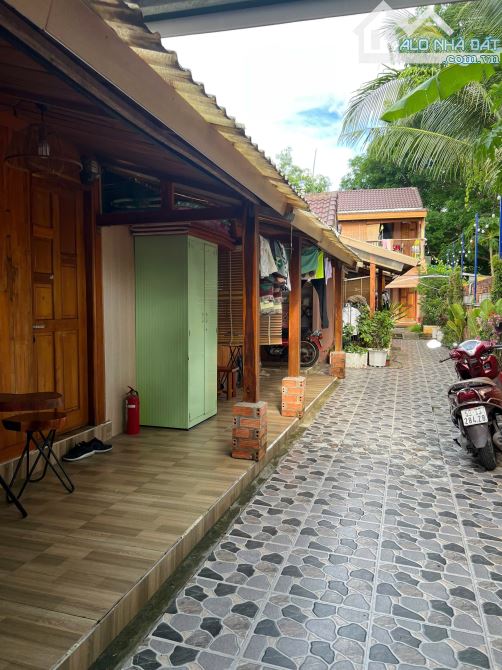 Bán Bungalow gỗ 12 phòng đường Trần Hưng Đạo - 3